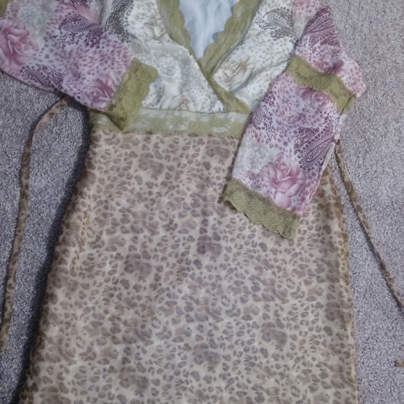 Selene Sport, 1x gown/robe - Picture 3 of 16